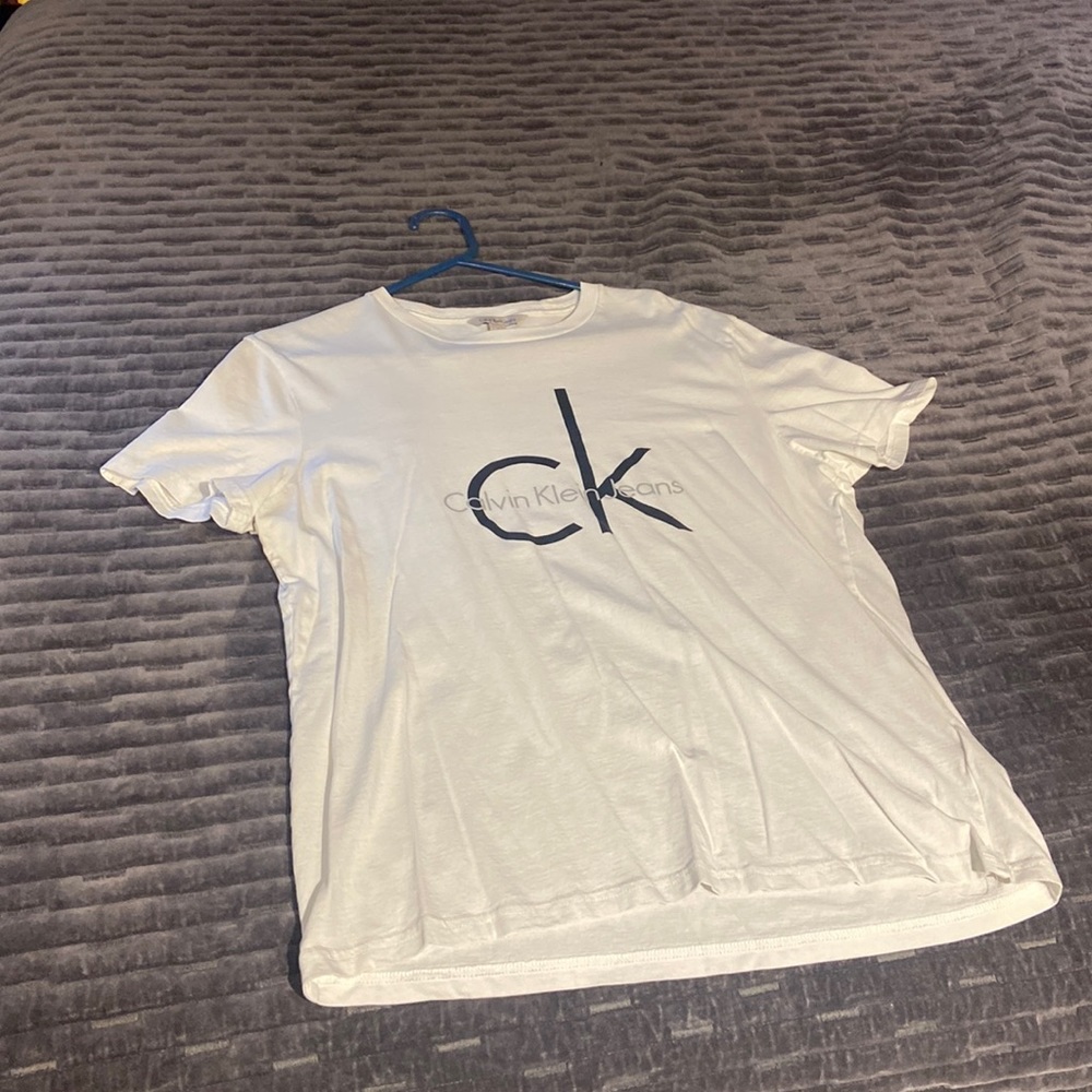 Calvin Klein Jeans Men’s White T Shirt (Large)